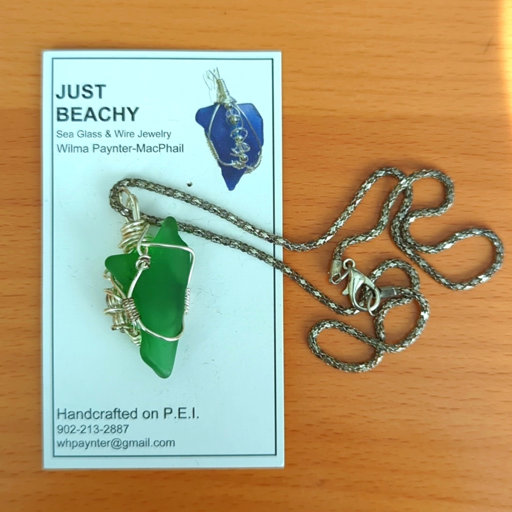 Just Beachy - Green Sea Glass Pendant from P.E.I - Picture 3 of 5